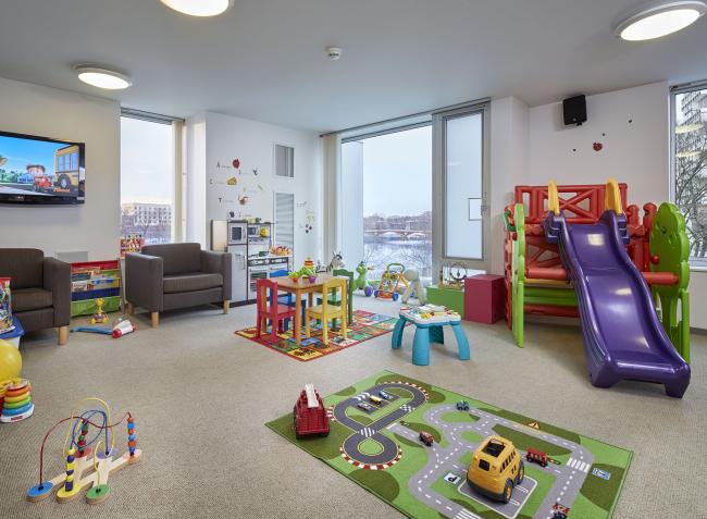 10 Akron common play area