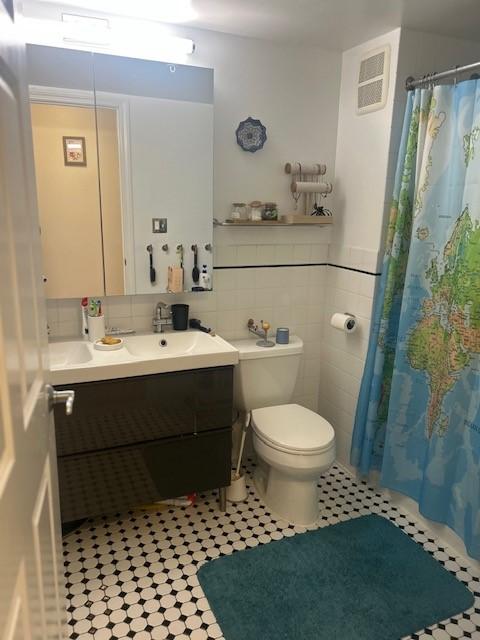 Secondary bathroom